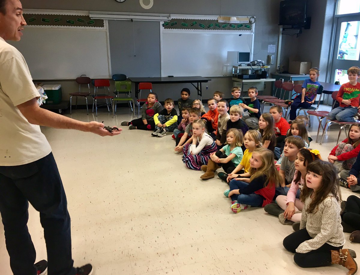 MrsPituch_SES's tweet photo. The Bugman mesmerizing our first graders! #scorpion #tarantula #hissingcockroaches #lotsofinsects https://t.co/OvhbXqTTYC