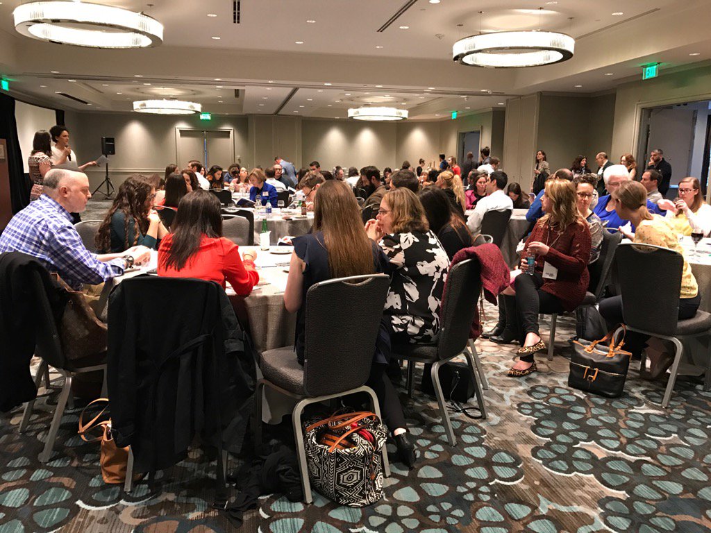 fishmanjackie's tweet photo. Pop-Up Giving Circle action with @AmplifierGiving @joelleab and @SlingshotFund at #collab2017 #jsoc https://t.co/xHlM6qHHlS