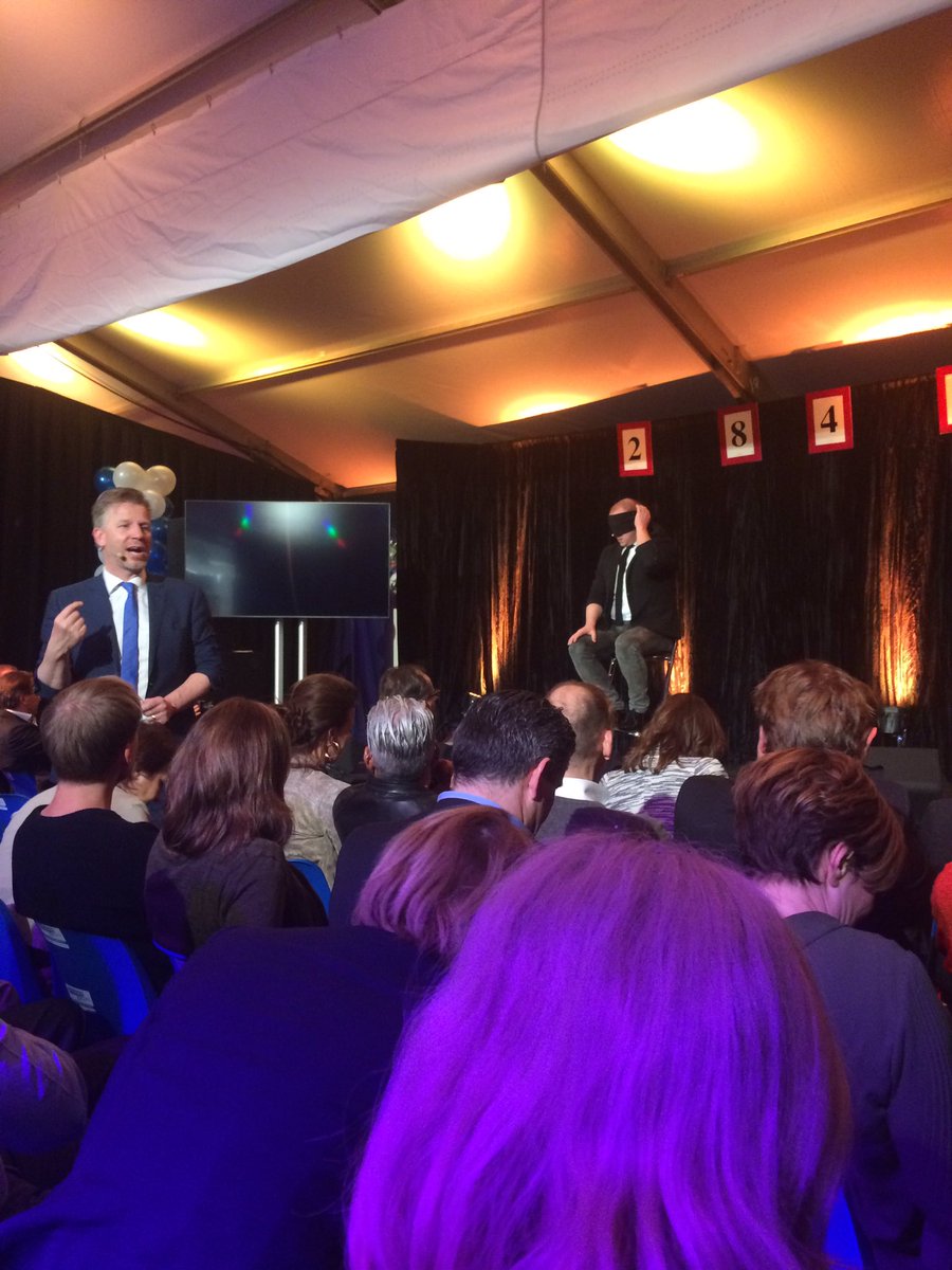 Gezellige en geslaagde sponsoravond <a href="/Venloop/">Venloop</a> met veel humor en magie <a href="/RobenEmiel/">Rob en Emiel</a> en culinaire verrassingen <a href="/KanemanTaste/">Entertastement</a> #Venloop2017