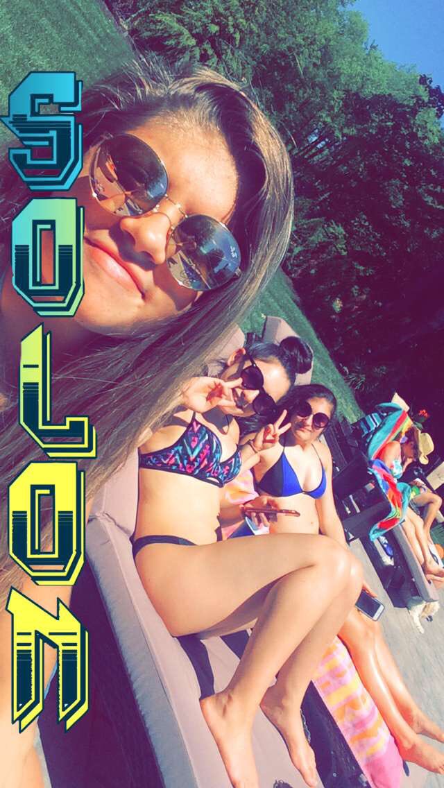 celestemurman's tweet photo. Happy birthday freak😛😃 @gab_mazz love u hang out with me soon😘💛 #dailyhandpics #crucifiers https://t.co/7GmtsPRzMv