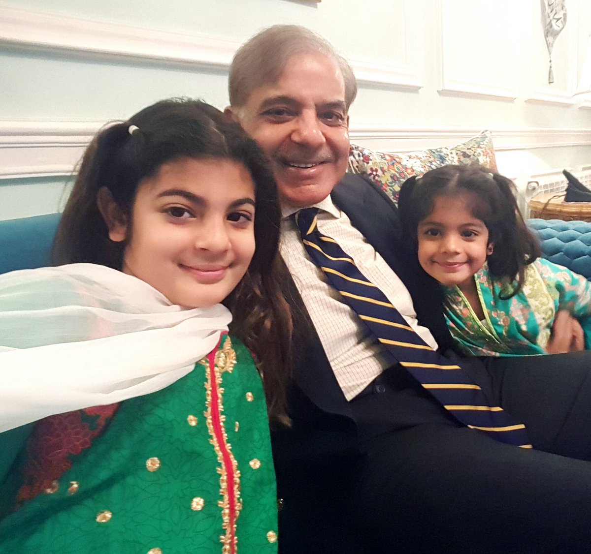 Kids are up to watch the parade with their Dada :) #PakistanResolutionDay