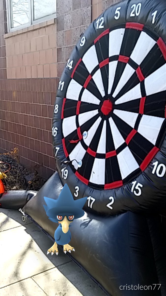cristoleon_'s tweet photo. I needed some aim help but caught him @PokemonGoApp #firstcatchfriday https://t.co/JIGiSRg8Oe