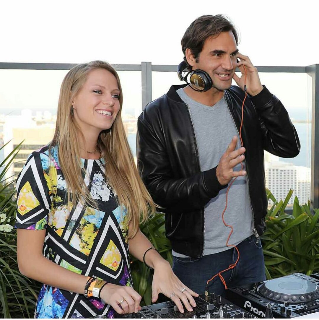 SabrLuv's tweet photo. Atpworldtour on IG 😍 #DJRF @rogerfederer https://t.co/Jss6Kk5eD2