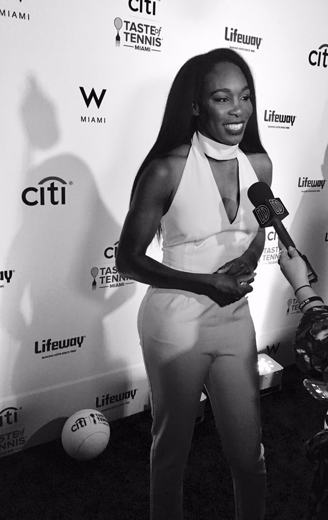 VENUS WILLIAMS - Página 19 C7kAbC0WsAAjZ2b