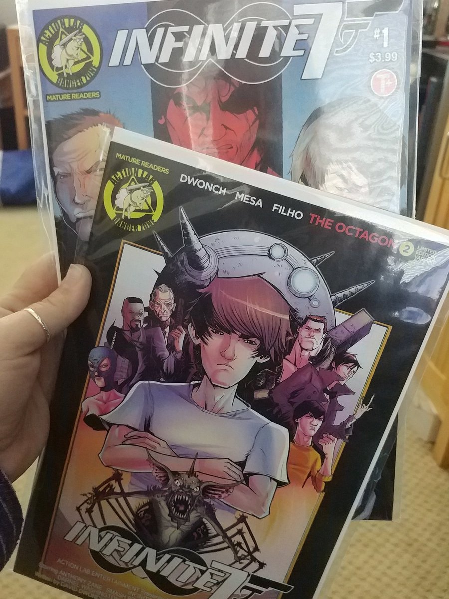 geeky_goddess01's tweet photo. Finally got my copies of @davedwonch cool new book #InfiniteSeven @ActionLabDanger @SCGCGamesComics https://t.co/RVshe84lCb