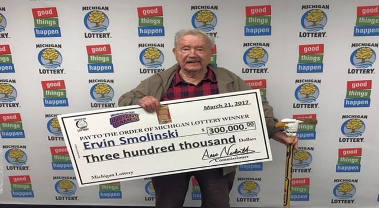 WWII vet wins lottery on 94th birthday bit.ly/2nCYsA0 https://t.co/N5PKGpMsKh
