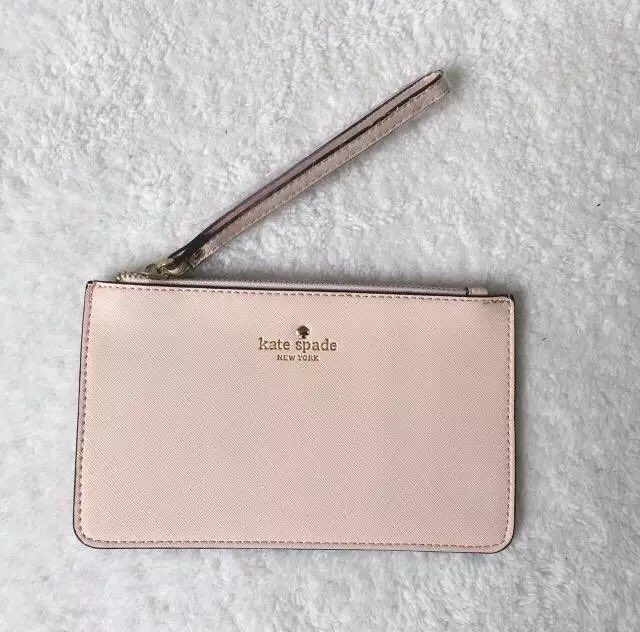 DeCaseBase's tweet image. IG: @DeCaseBase 

[KATE SPADE WRISLET]
RM38 (Introductory Price until this SAT!)
More colors available!  
#decasebase