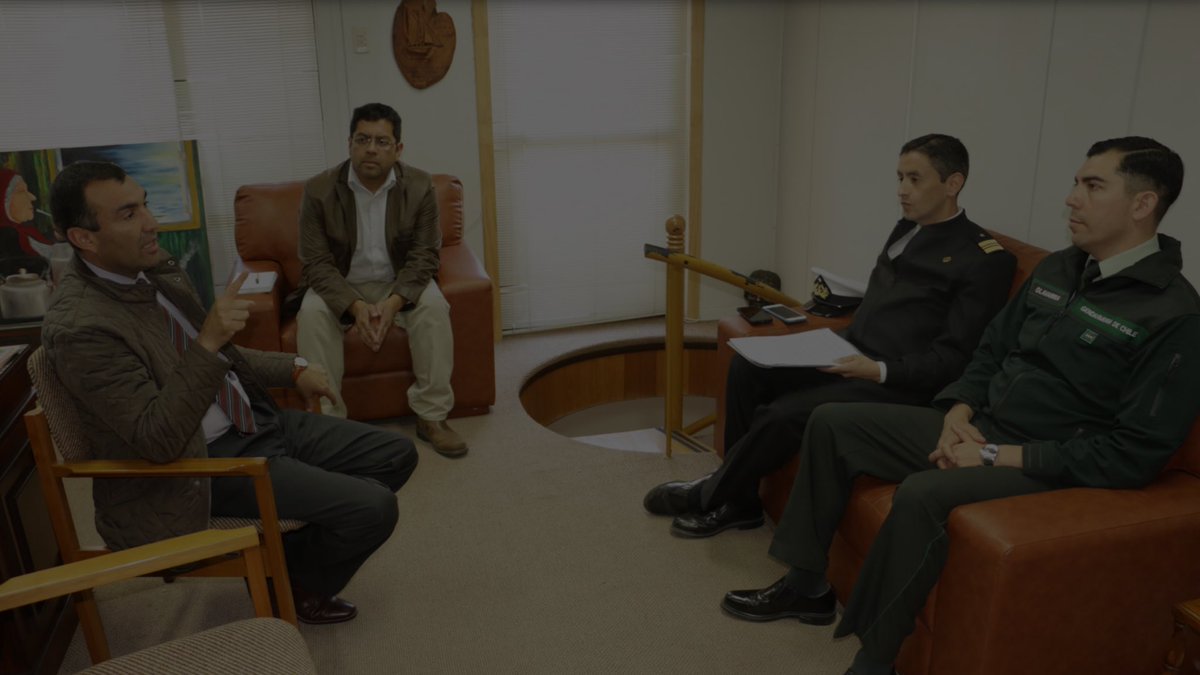 Juaneduardoconc's tweet photo. Junto a Capitanía de Puerto de Castro y Gendarmería planificando en equipo mejoramiento borde costero. https://t.co/6fhzKkwJq3