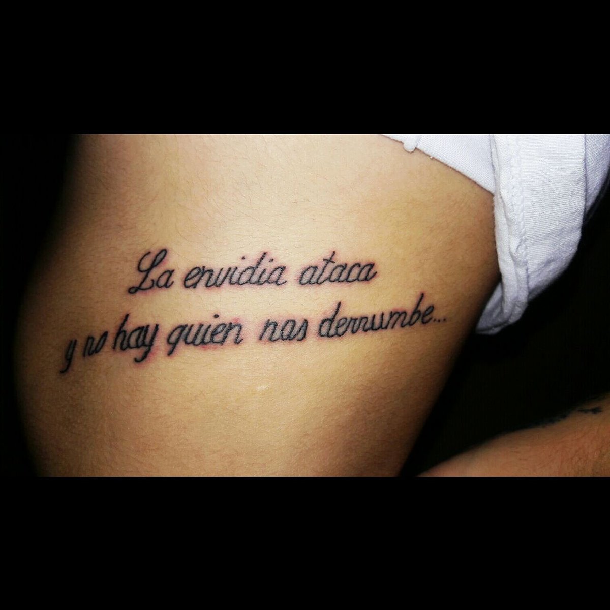 Bgr_Silvana's tweet photo. Al fin te tengo, doliste pero valió la pena, nada mas lindo q tener a tu idolo en la piel!!💚 @jquiles https://t.co/ZHsdRlEFHE