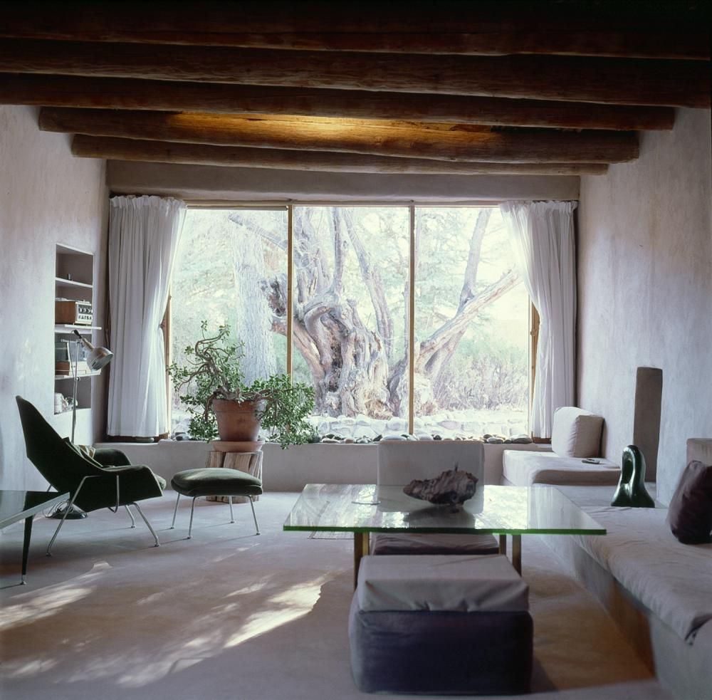 oliverpeoples's tweet photo. Georgia O’Keeffe Home & Studio near Santa Fe, New Mexico inspired many of her best-known paintings. | #okeefee #artist https://t.co/A1vBizC5nq