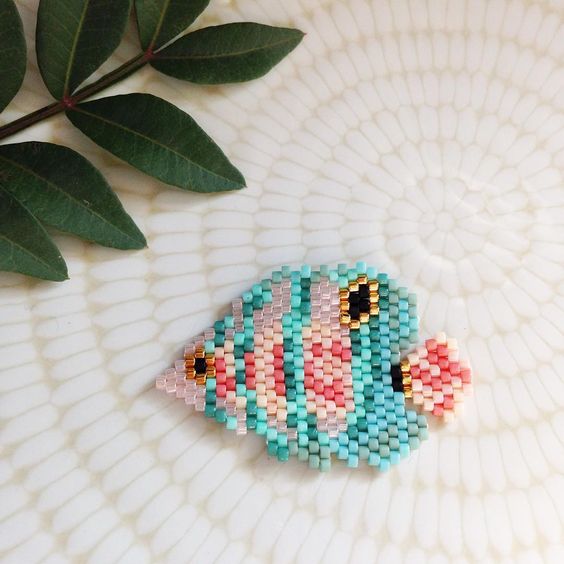 FindeMercadito's tweet photo. Aprende a hacer estas bellezas con @Handmademx en el taller de Tejido con cuentas. Checa la info completa en: https://t.co/6wPh6JbyW7 https://t.co/4sM1qy0pgy
