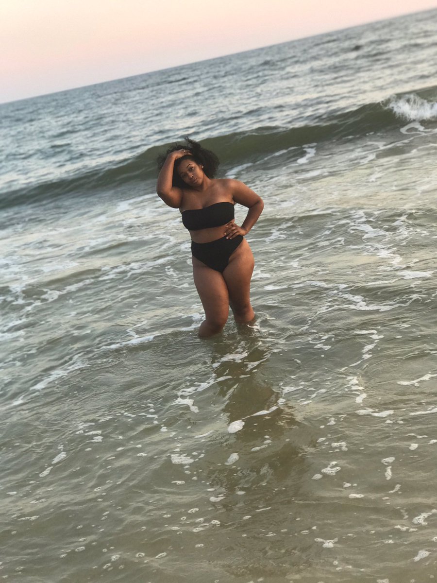 _aye_mami's tweet photo. Hearing voices in my head sayin "💩 on em" #MyASU #BlackGirlMagic #Naturalistas #SpringBreak2k17 https://t.co/ugxpQkpvYn
