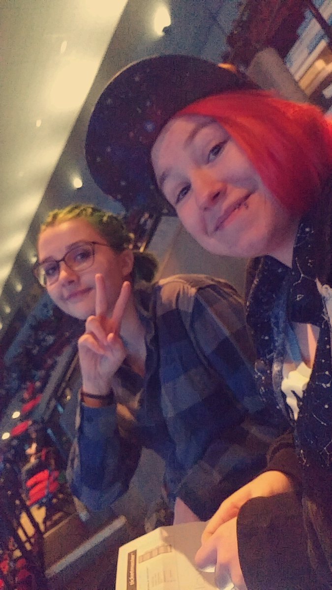 MomoModjeski's tweet photo. So excited for the Panic concert tonight!!!! #panicatthedisco https://t.co/CP16n3gsd5