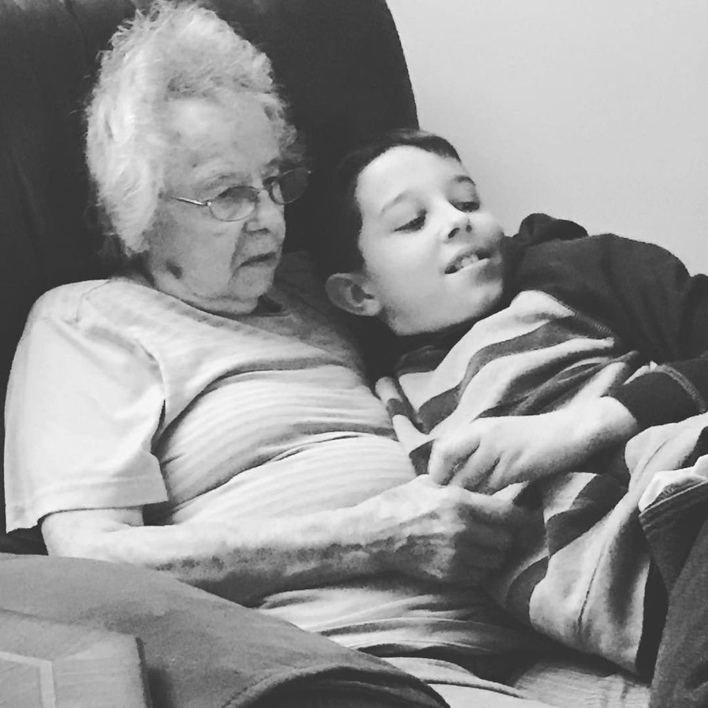 These two have always had a very special bond. Lately, she has been slipping a little more… ift.tt/2mSuljj
