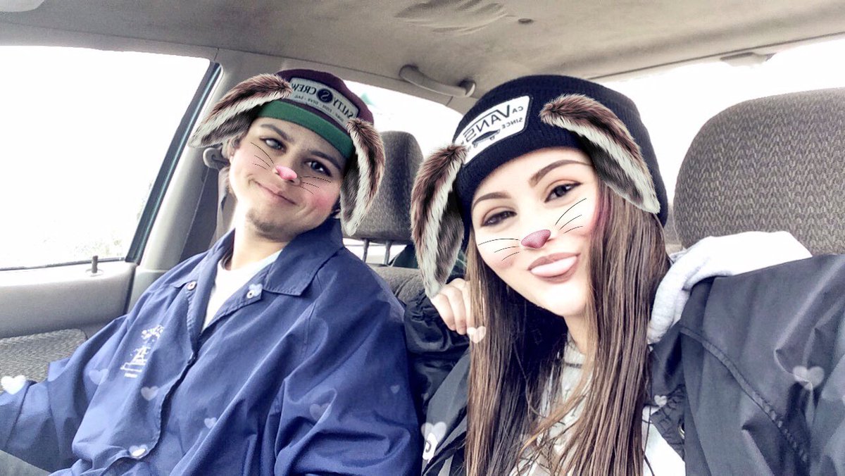 mollieegee's tweet photo. He cute or whateva💕 https://t.co/jVhDFCAOeg