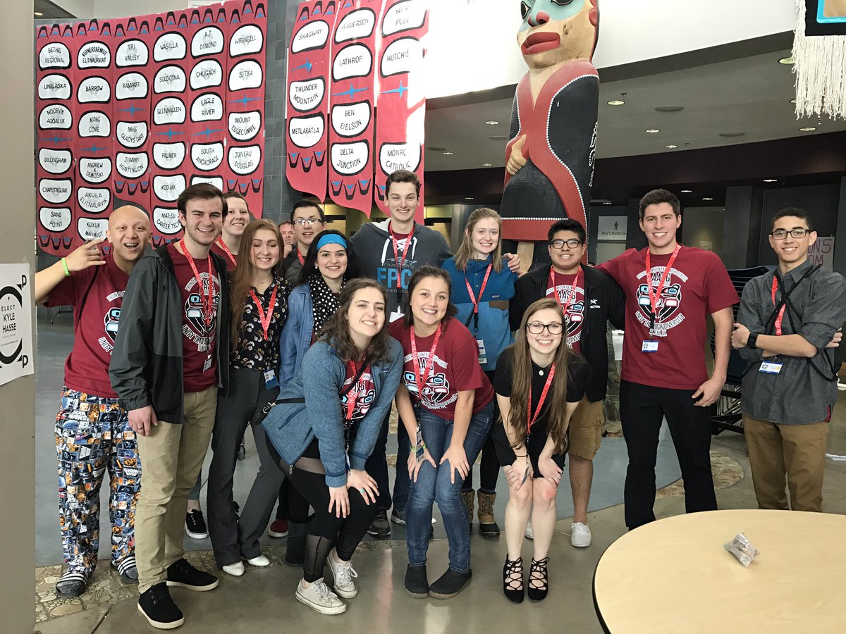 region4SAB's tweet photo. Some SAB representative at #springaasg2k17 @DimondStudGov @ERHS_Wolfpack @SAHSofficial @aasgfan #Region4 💙 https://t.co/UOT8QUHwka