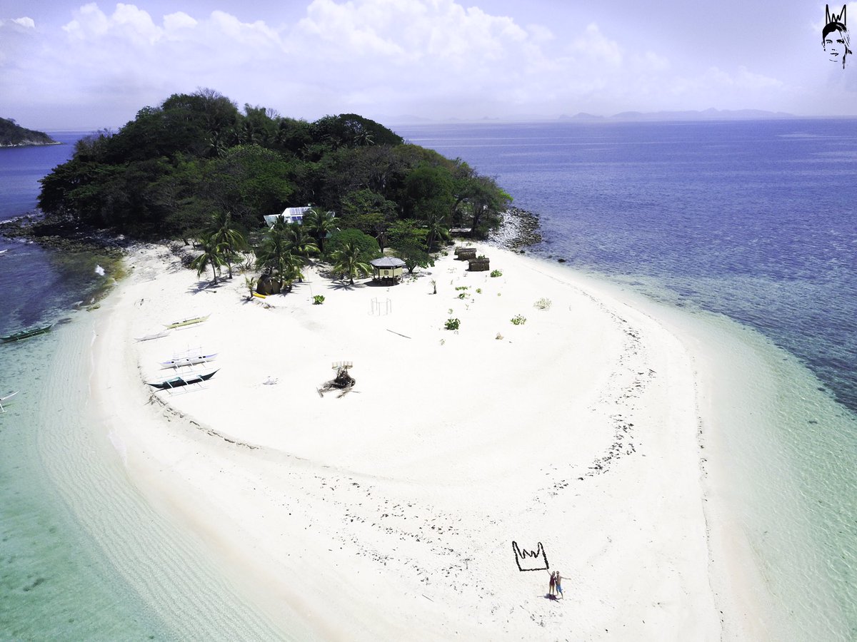 kingingit100's tweet photo. We're still alive I promise! Haha been living it large on a private island, hidden away from the world and the wifi! #philippines #asia ❤🌴🐳 https://t.co/51cw3I3IYw