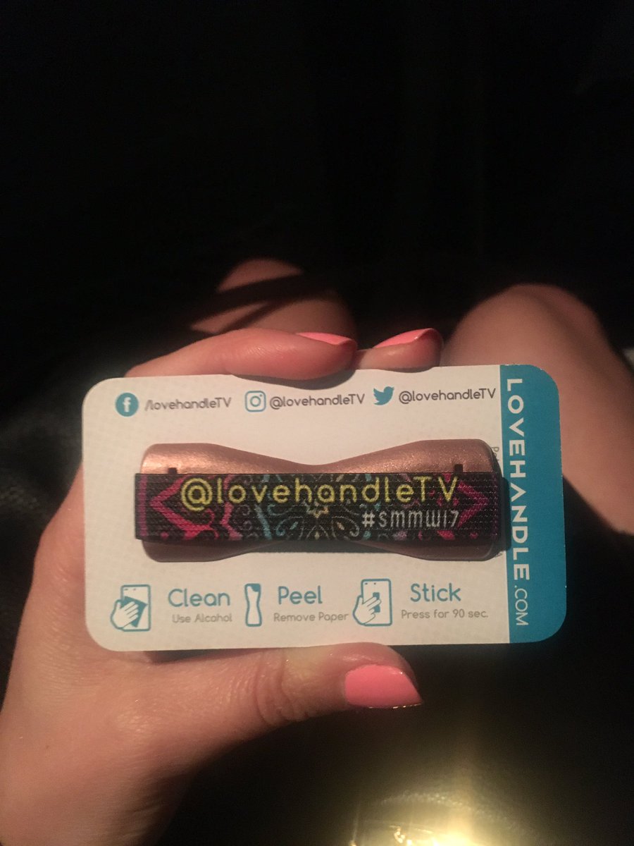 Cinnamon_in_it's tweet photo. Yes!! Finally a customizable goodie to keep a solid grip on my phone. Cute name too @lovehandletv #smmw17 thanks @lovehandletv! https://t.co/NJCokjN08A
