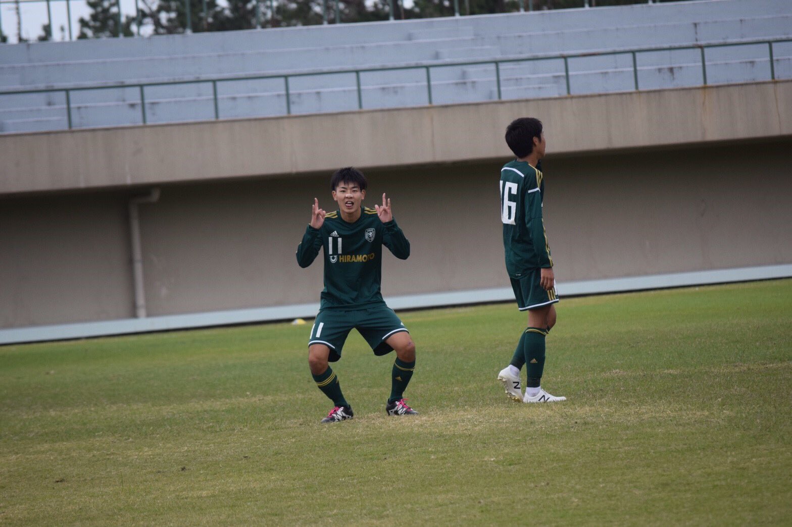 טוויטר 北陸大学 Futures בטוויטר 選手紹介 小山智也 ポジション Mf Fw 学年 新2年 出身 開志学園高校 チーム1のテクニシャン キレのあるドリブルを駆使してゴールを量産する あまりに練習中にサッカーを楽しむことから サークル日本代表 という