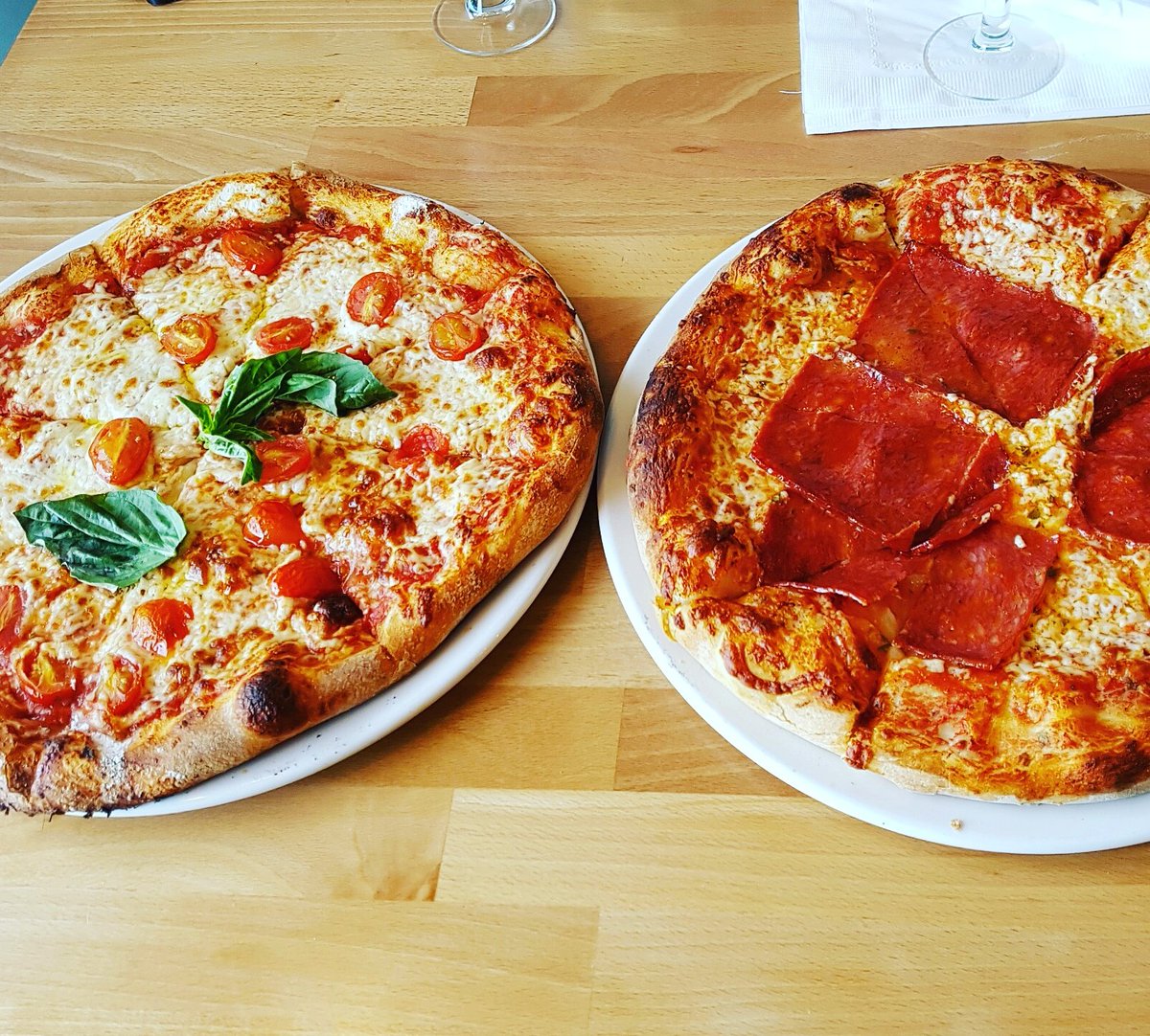 At lunch time, you don't have to wait very long for your pizza. #pizza #mississauga #oakville #brampton #oakville