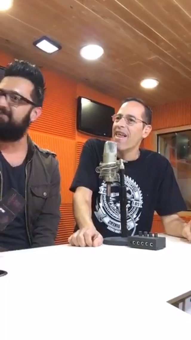 alinemayela's tweet photo. Y @DalunaMusic de invitado en @Emergentetv https://t.co/U8UUUlBMsz