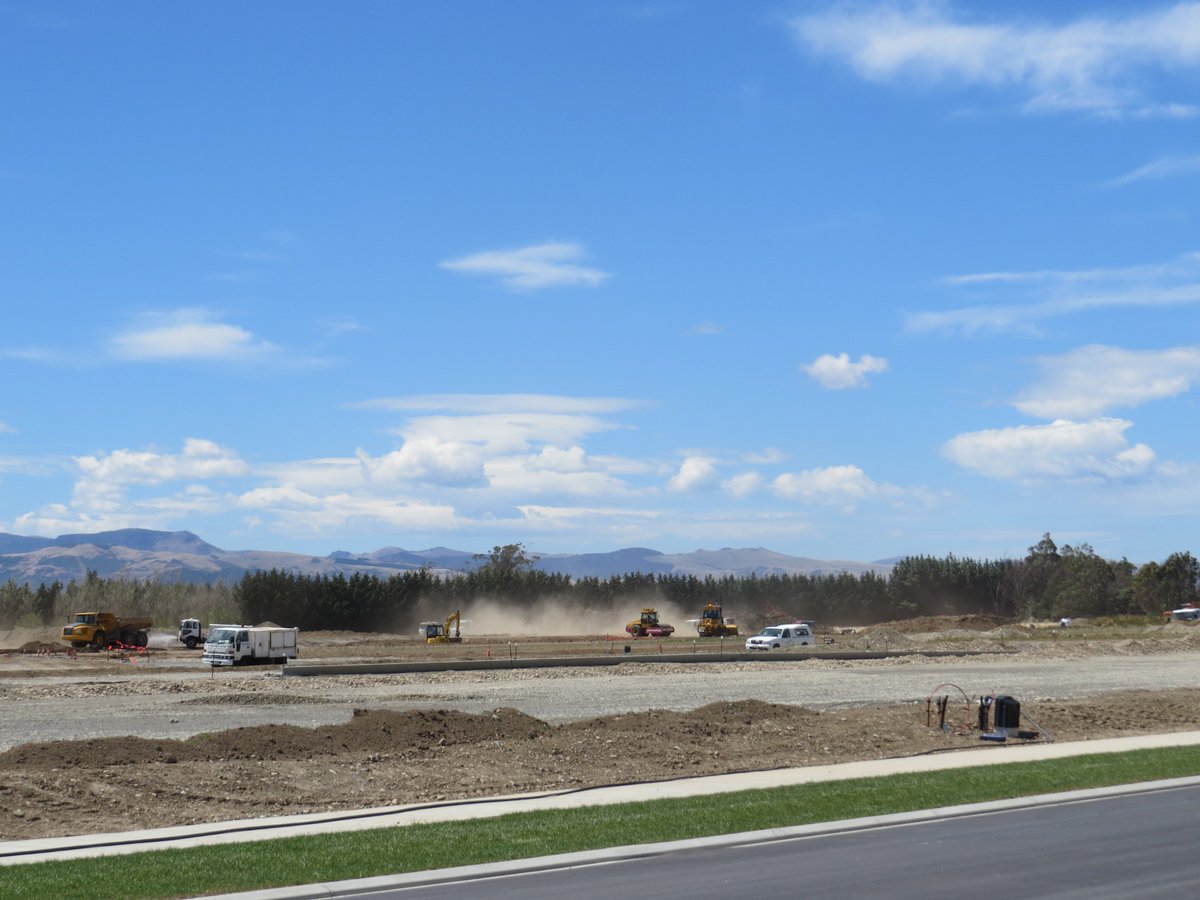 Resource Consents for nearly 1,000 new sections in Rolleston were issued in 2016 bit.ly/2npye3p