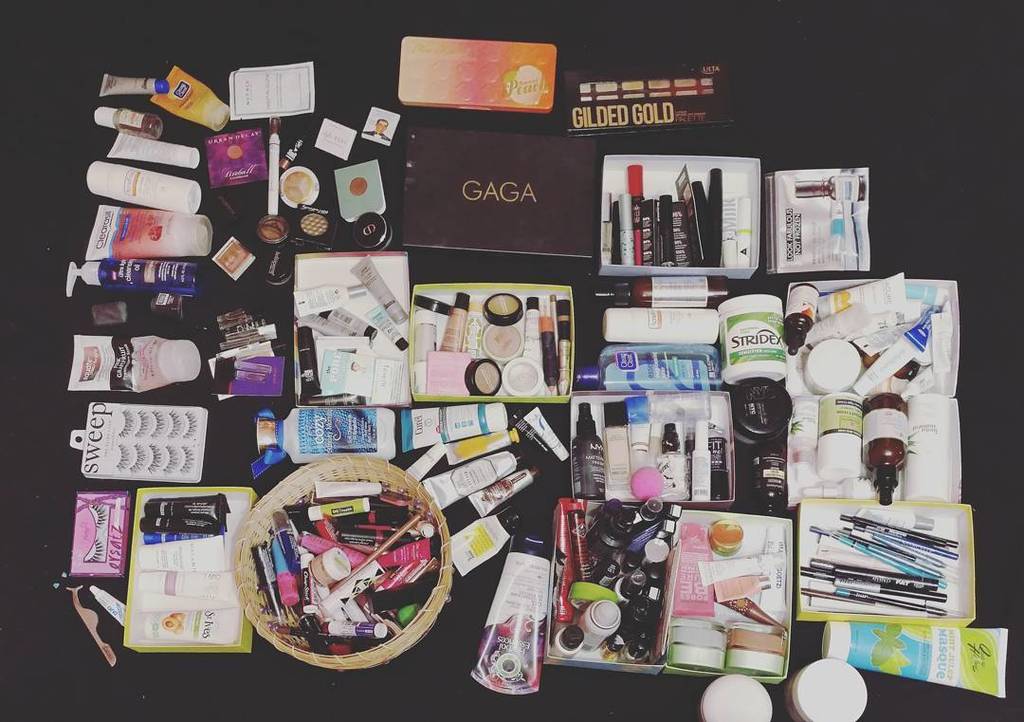 thatgeekygf's tweet image. Revamping your makeup collection starts with gathering it all in one place, #KonMari style… ift.tt/2mSzKao