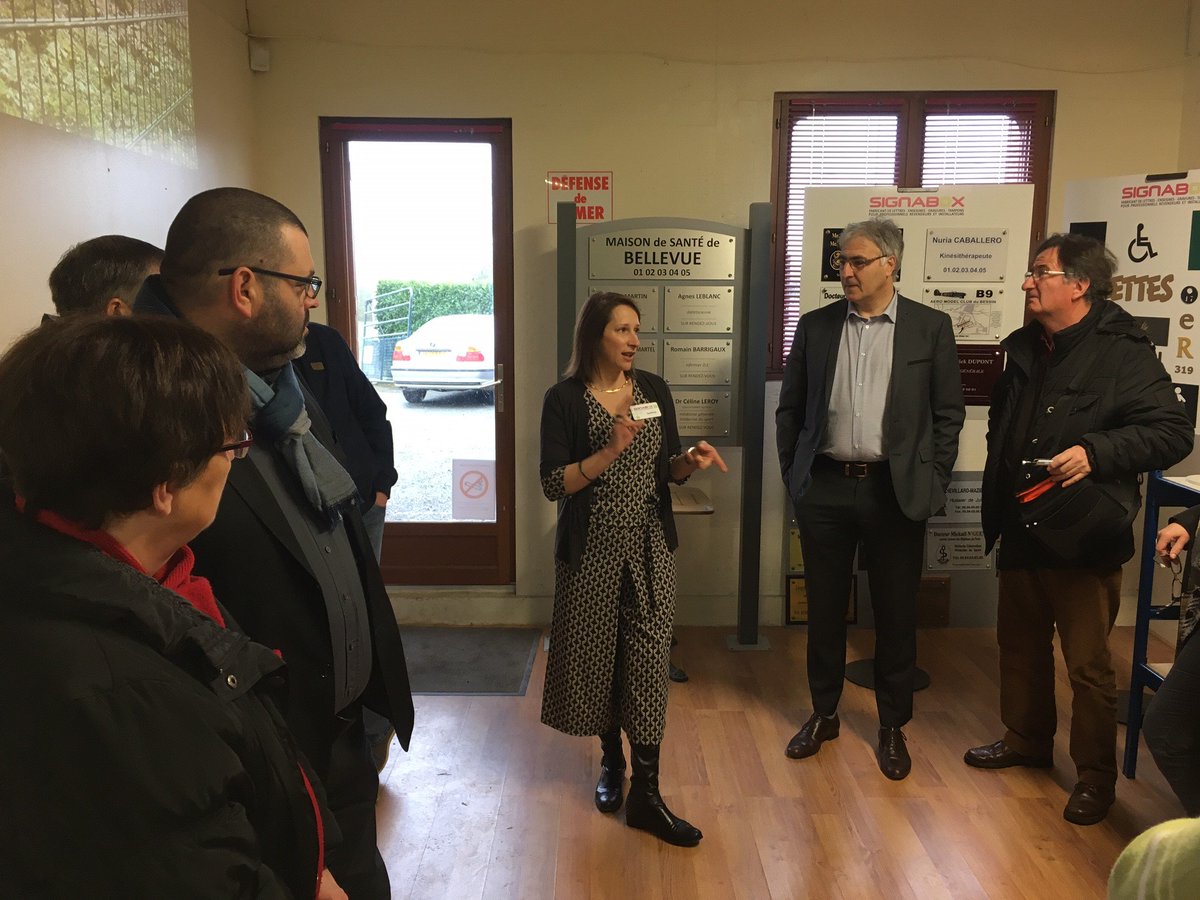 CCIDeuxSevres's tweet photo. .@CCIDeuxSevres représentée par @FCoirault participent à la visite de Signabox #LeTallud  avec le @Club_Ent_Gatine https://t.co/79ybOy06UJ