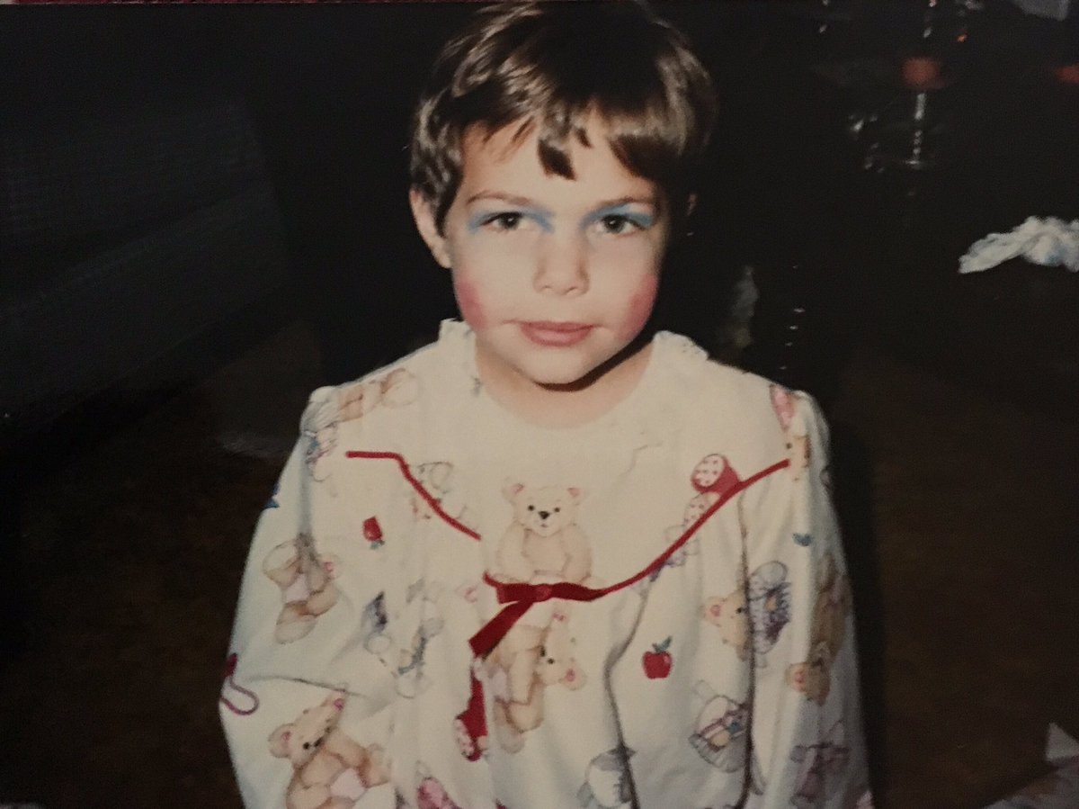 DylanDreyerNBC's tweet photo. So this is how I used to wear makeup. #tbt #thenaturallook https://t.co/GnKyvfhv4c