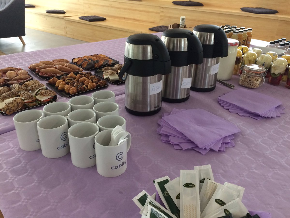 cabify_espana's tweet photo. Todo preparado para la rueda de prensa de #CabifyBCN, síguela en directo en unos minutos a través de nuestro Instagram Stories https://t.co/owZrS1unj7