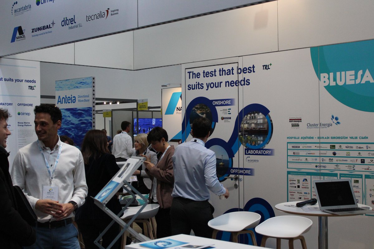 Cluster_Energia's tweet photo. Ce matin sur stand #WaveEnergyBasqueCountry à #seanergy2017 vous pouvez rencontrer des entreprises basques #EnergiesMarinesRenouvelables https://t.co/S0vTzdbxw1