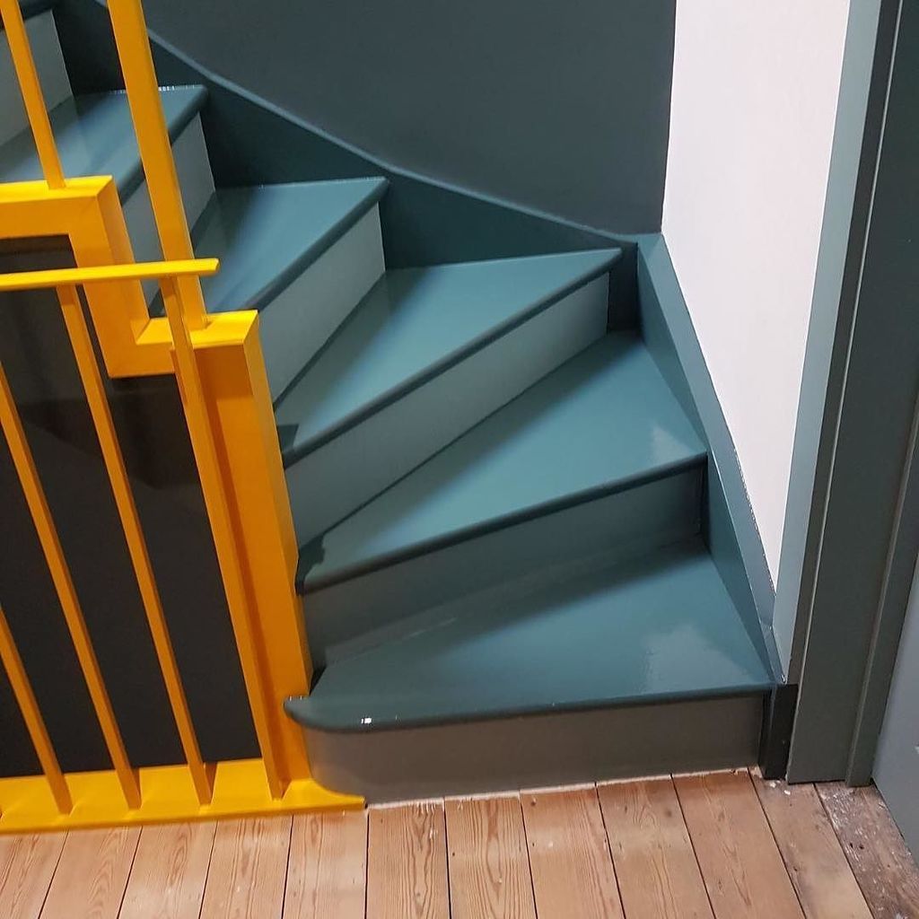 CatrinaLStewart's tweet photo. Staircase coming together! #colourarchitecture #architecture #officesandm #stairarchitectu… https://t.co/ME7z2Dct9O https://t.co/dDpq8TdV1A