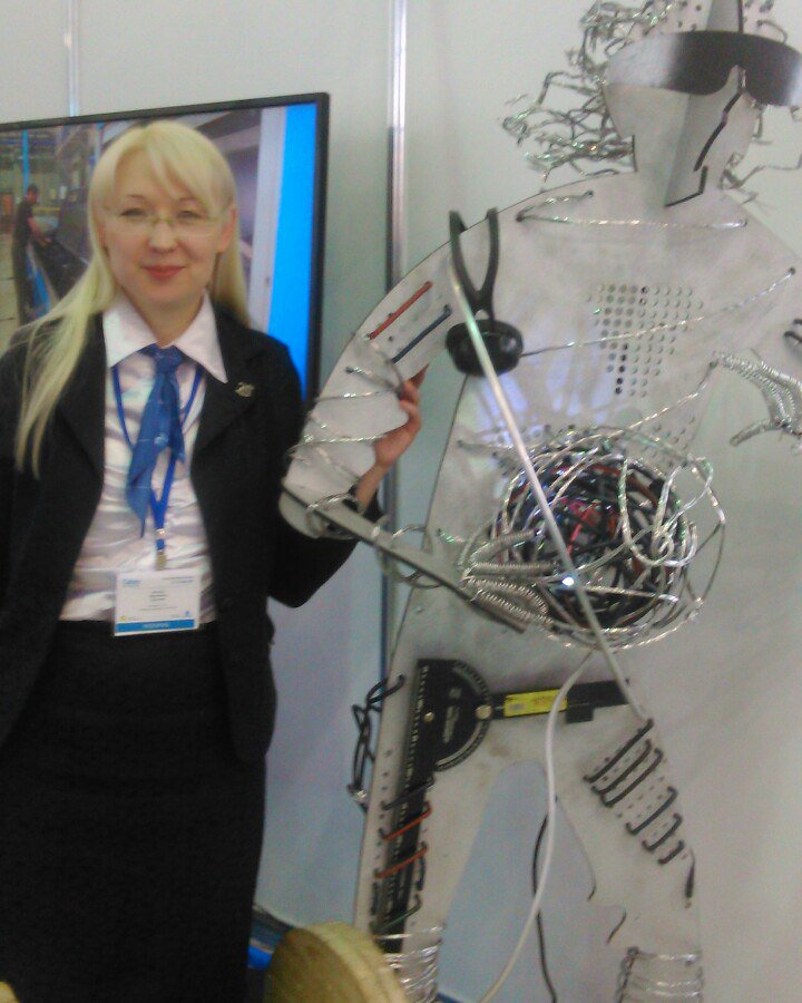 n200480's tweet photo. Сотрудники кабельного отдела #ЭТМ (ЦП, Поволжье, Урал-Сибирь и Центр)   посетили выставку  #кабель'но-#провод'никовой продукции #Cabex-2017. https://t.co/WbRiEoCmdI