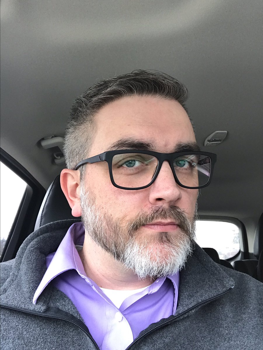 TheHouseOfTom's tweet photo. @THESagerbomb sometimes it takes a while for it to grow in! #KeepItGray #30sAndGray https://t.co/tYS0irnc50