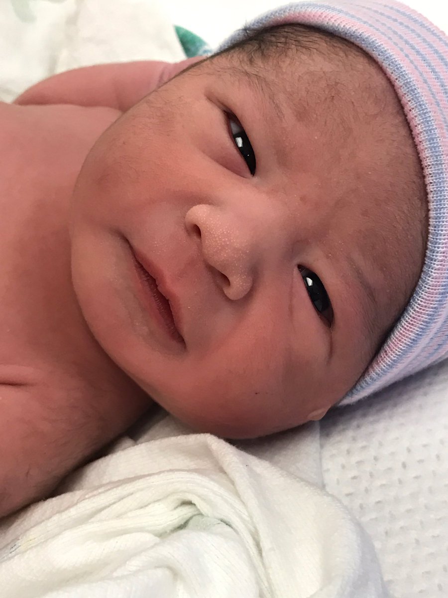 caaseeyraay's tweet photo. Cataline Rae 😍 
8lbs 2oz 
Born @ 8:09pm 
I Love You so much princess 💕 https://t.co/eXyj1zcgLt