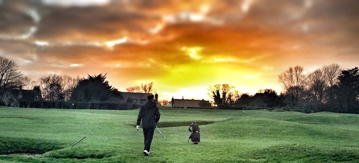 4NetworkingKent's tweet image. The #4N team had a great time at @GrowKentB2B - Now it's time for our Broadstairs networking meeting. Guess the venue... #thanet #kent