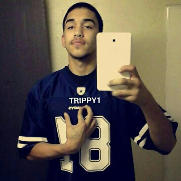 KRWNDSOTTO's tweet image. ImBack😂😲#Storewalk#GetLiT#G-TriPpÝ😎13#Liveme Call_Me..Trippy😈: liveme.com/media/play/?vi…