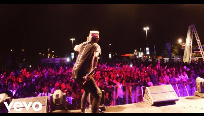 pickiezy1's tweet photo. NjB VIDEO!: DJ Spinall Ft. Davido &amp; Wande Coal – Olowo https://t.co/Ssb62SDcMS https://t.co/0maPrx2T8T