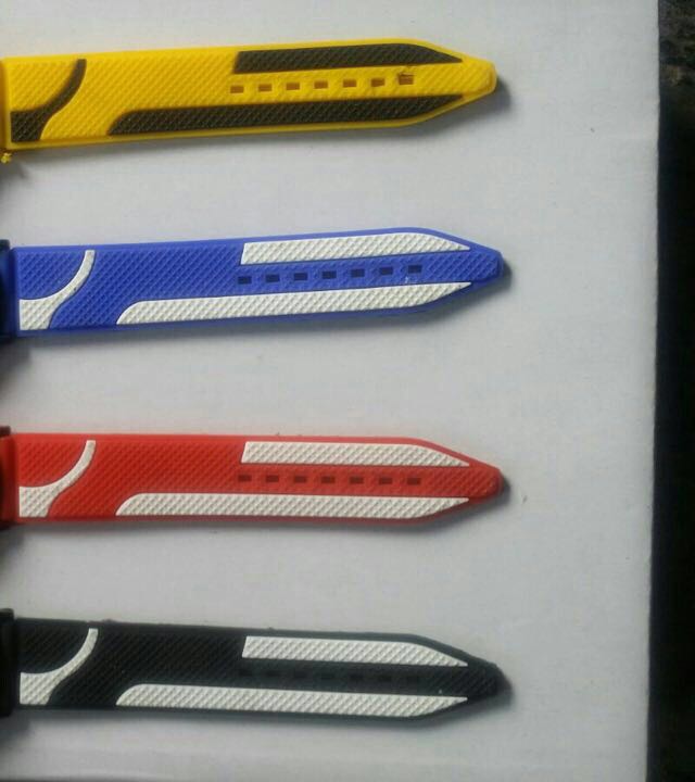 MulticoExim's tweet image. We are leading manufacturer exporter engaged in Hardware (handle/Cocks) / Sanitary Wares /Rubber Straps etc..