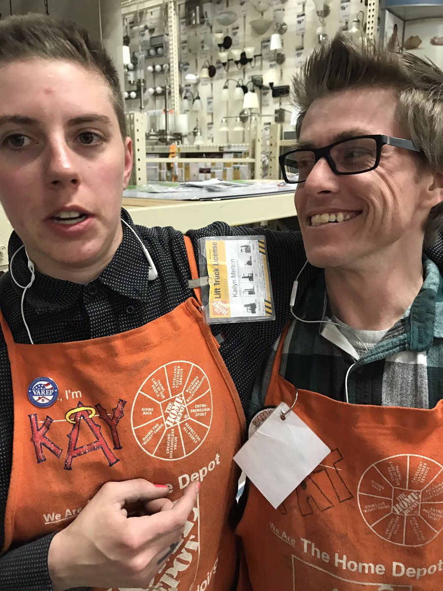 KayMelton17's tweet photo. Congratulations to Pat Finn getting promoted to D38 DS at 3304! I'm so proud of you and I can't wait to see the amazing things you do! https://t.co/GfCertszSJ