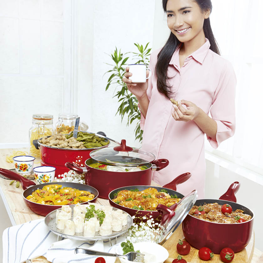SundayDirect's tweet photo. Macadamia Cookware Set adalah peralatan yang tepat untuk memasak makanan favoritmu dengan elegan. Lihat di https://t.co/3h9c0rjDmM https://t.co/5WiLjpuQvb