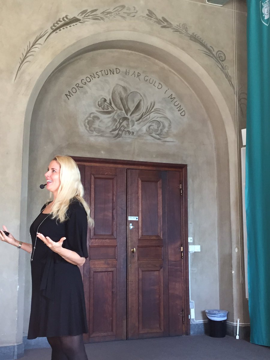 WomenforLeaders's tweet photo. "If the change rate of the outside is greater than on the inside, the end is near" @annhellenius #wflnetwork https://t.co/AIlXftBVrV
