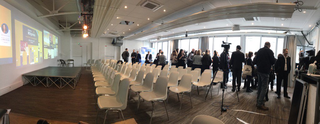 👌Tout est prêt pour #Digimmo au <a href="/NUMAparis/">NUMA</a> en direct sur Facebook live et #Periscope dans 20 Minutes ! Cc @PVCImmo 🎤🎥