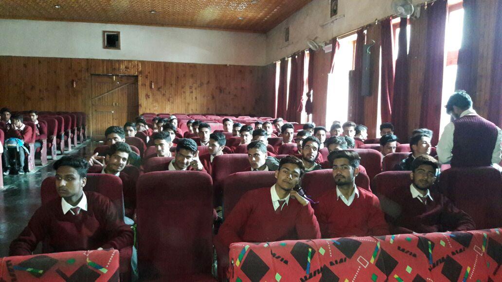 nasirlone_'s tweet photo. Drug de Addiction programme organised by JKP , Team #Natran you did very well !
@hussain_imtiyaz sir your 3 minute speach touched heart. https://t.co/YBcclQ8zjN