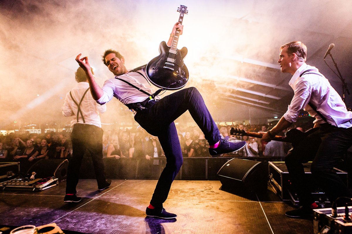 TFlakkee's tweet image. Ook dit jaar is er weer een Pulling Party!
De "Hottub Heroes" en "DJ Littel" zorgen ervoor dat iedereen los gaat.

Meer info binnenkort...!