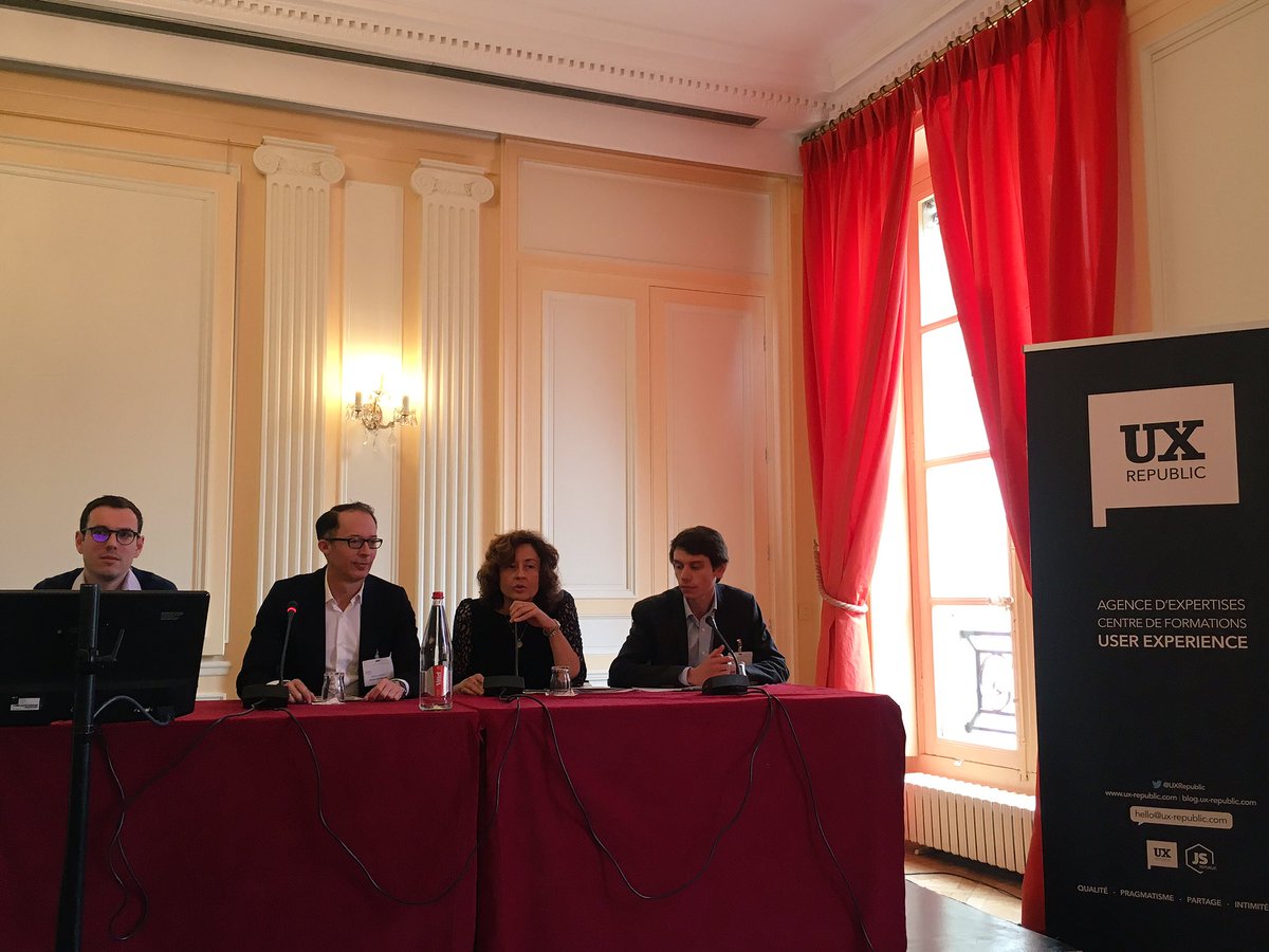 UXRepublic's tweet photo. 1ère table ronde : de la relation à la conversation, le bot et le changement de paradigme dans la gestion de la relation client #assurbank17 https://t.co/O88TRBxaKk