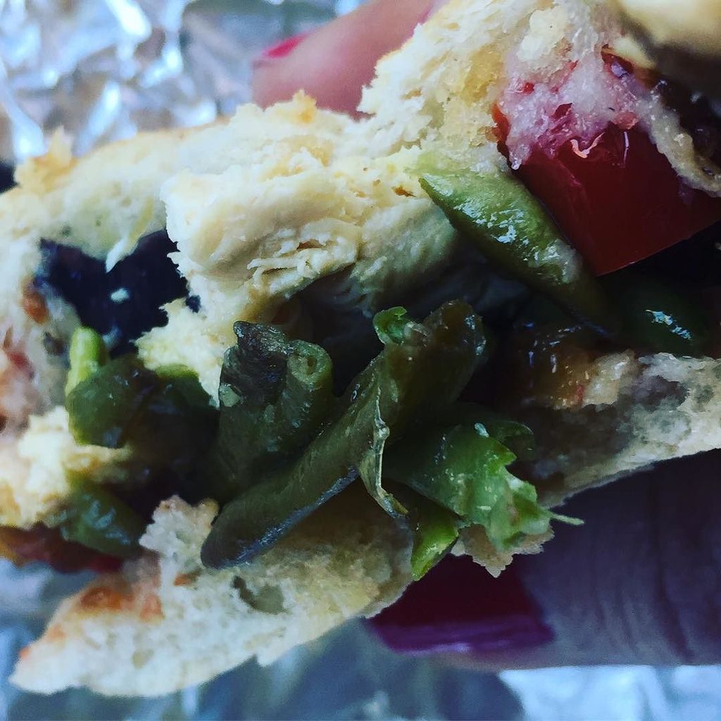 cocolorete's tweet photo. #lunch #vegetablebread #espectacular #yummy #yum😋 #vilanova https://t.co/wqcohOVmHG https://t.co/D5StOimavv