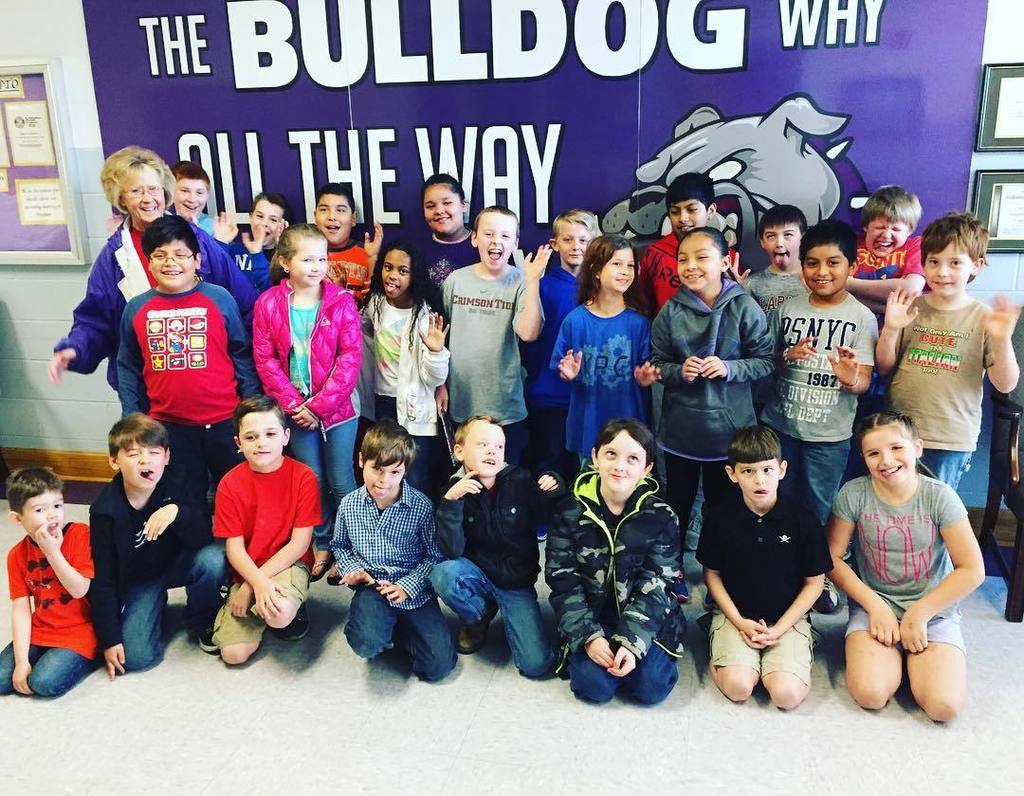 HancevilleElem's tweet photo. Congratulations to Mrs. Long's Cats (09-56)! #thehesbulldogway #busofthemonth https://t.co/igzXnHcYEA https://t.co/2UpwGuV2NB