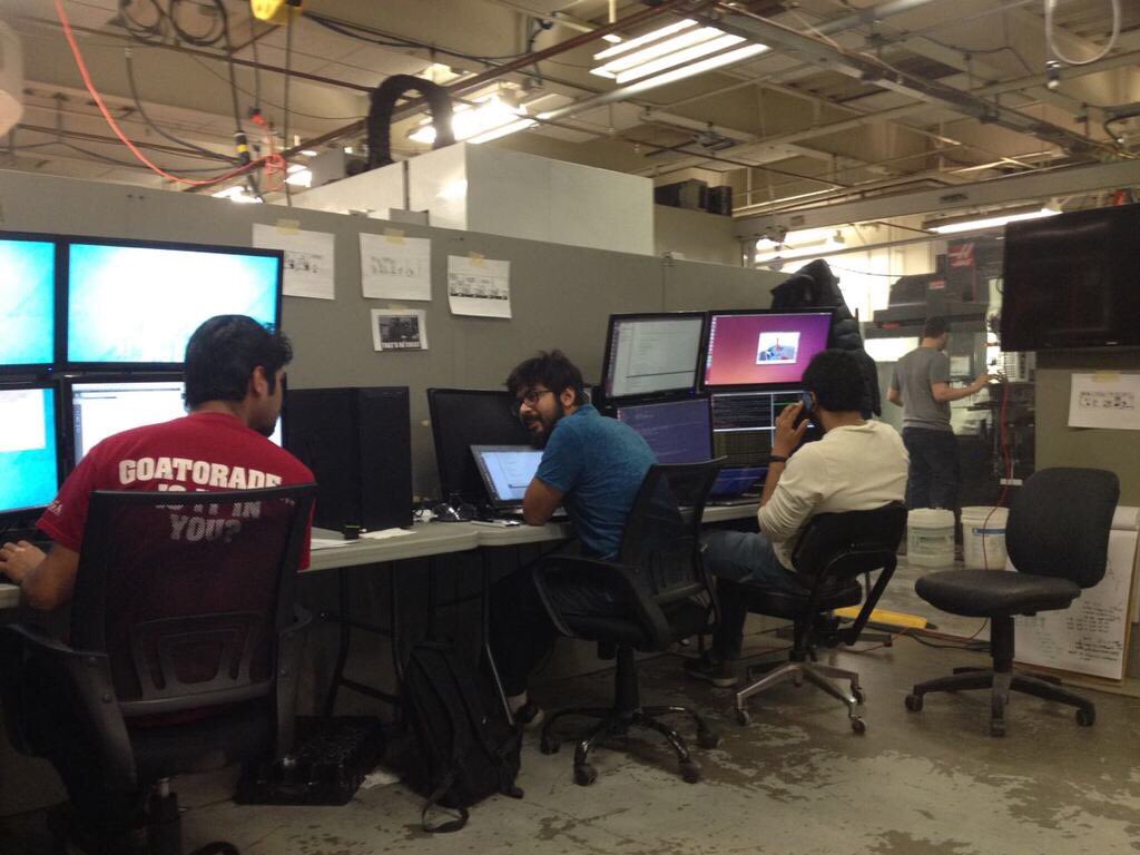 WPI_HRL's tweet photo. Work work work! #nasa #spaceroboticschallenge #teamwpi https://t.co/xZRxTNuPlr