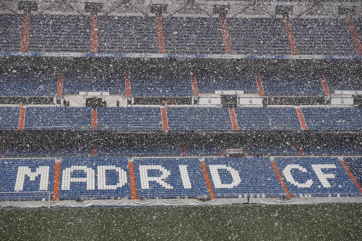 🏟❄️😳